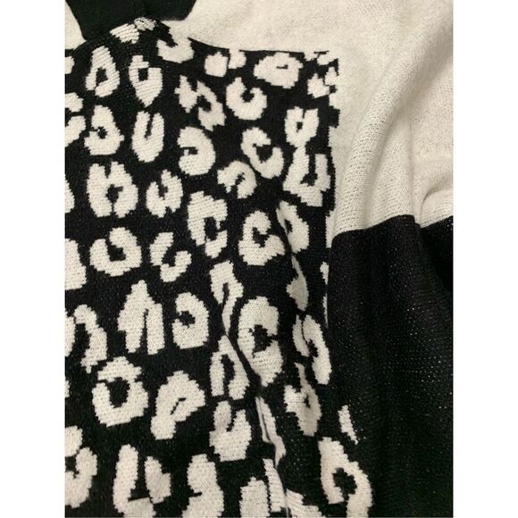 Ruby RD Colorblock Sweater - Picture 3 of 7